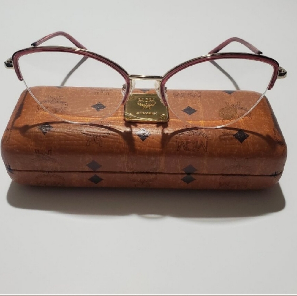 MCM AUTHENTIC WINE COLORED GLASSES NWT / CASE AND INCLUSION - Picture 5 of 5